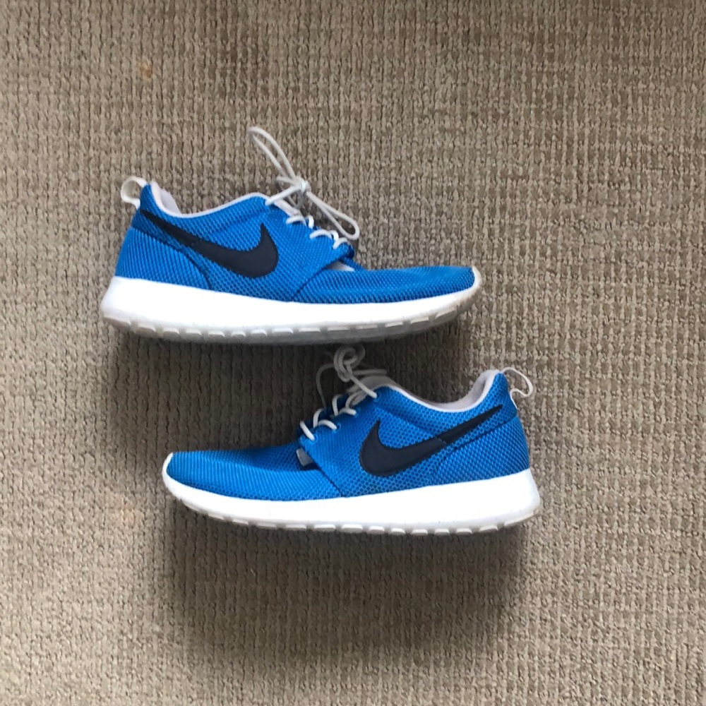 Nike Roshe Shoes